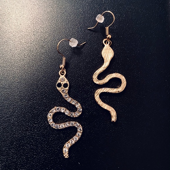 Gold Crystal Snake Earrings NEW - Picture 2 of 3